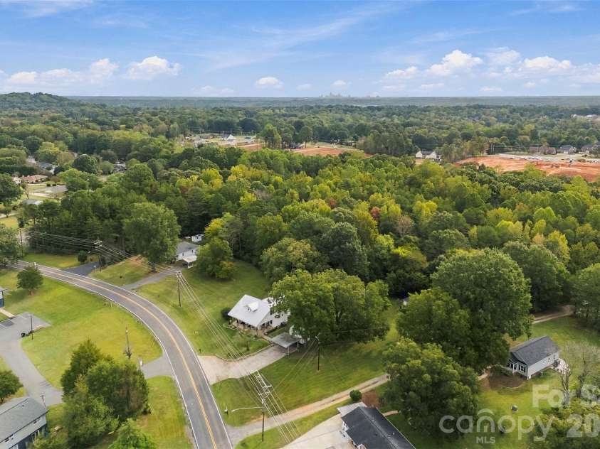 2832 Beaty Road, Gastonia, NC 28056.  MLS# CAR4433204, YatesRealty ID 56076. 