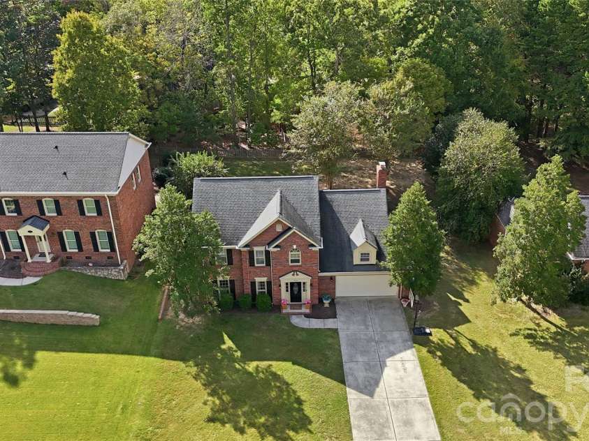717 Fredricksburg Road, Matthews, NC 28105.  MLS# CAR4428487, YatesRealty ID 56079. 