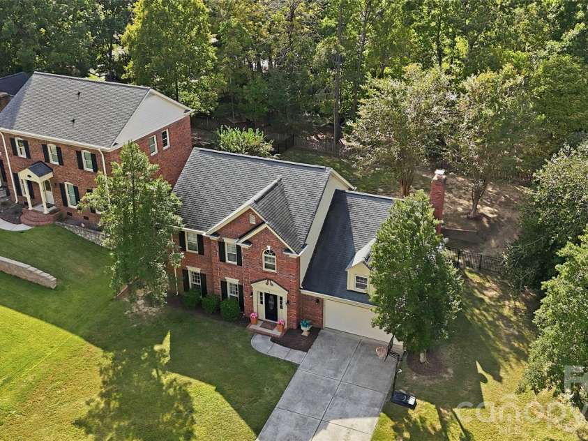 717 Fredricksburg Road, Matthews, NC 28105.  MLS# CAR4428487, YatesRealty ID 56079. 