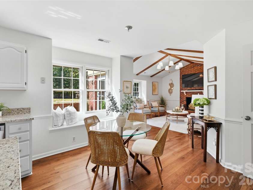 717 Fredricksburg Road, Matthews, NC 28105.  MLS# CAR4428487, YatesRealty ID 56079. Breakfast nook
