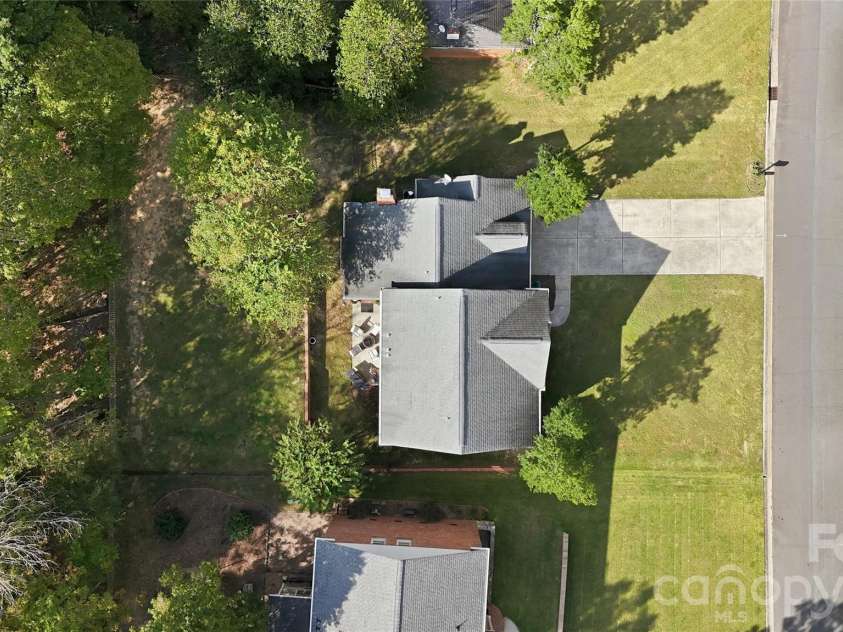 717 Fredricksburg Road, Matthews, NC 28105.  MLS# CAR4428487, YatesRealty ID 56079. Property oerview