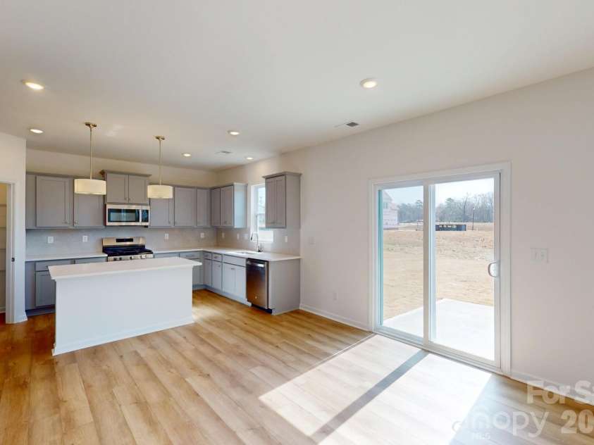 920 Barker Street, Monroe, NC 28112.  MLS# CAR4315513, YatesRealty ID 5608. Breakfast area