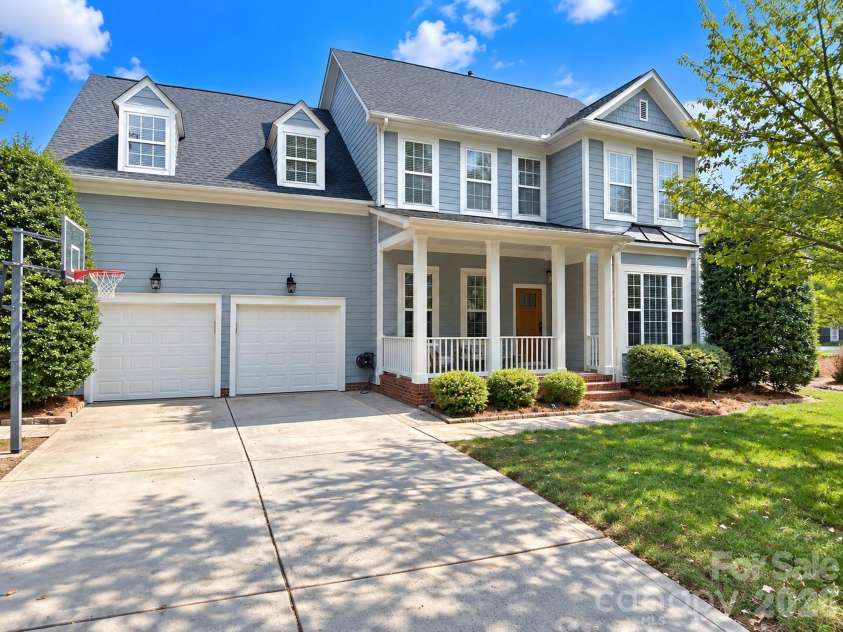 17242 Pennington Drive, Huntersville, NC 28078.  MLS# CAR4427106, YatesRealty ID 56087. 