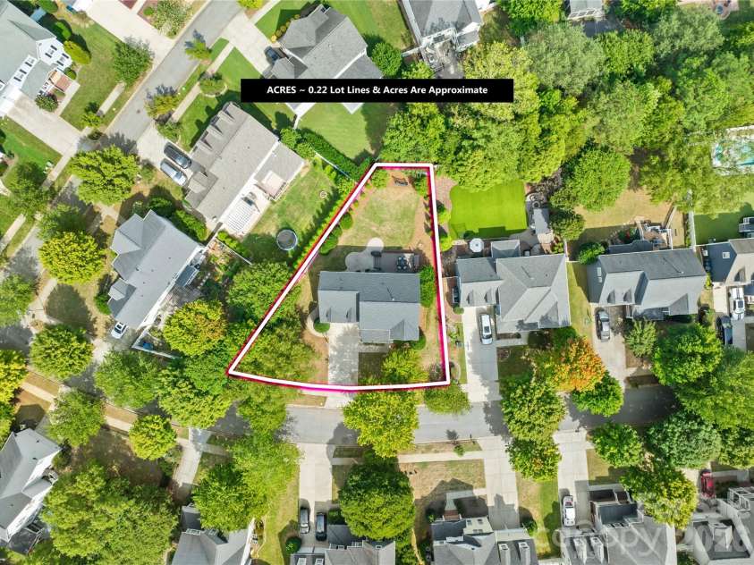 17242 Pennington Drive, Huntersville, NC 28078.  MLS# CAR4427106, YatesRealty ID 56087. 