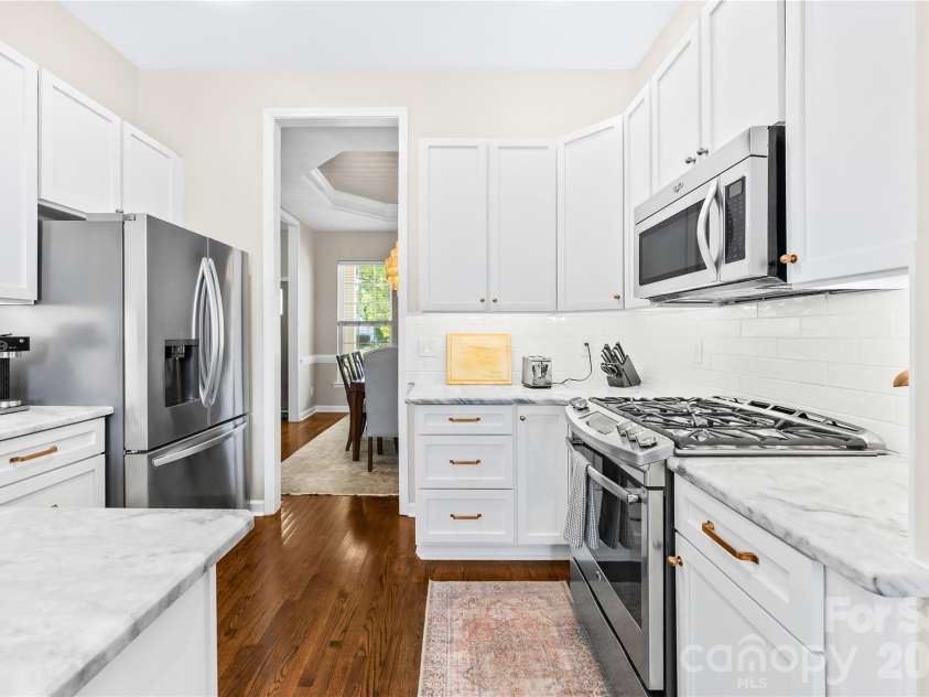 17242 Pennington Drive, Huntersville, NC 28078.  MLS# CAR4427106, YatesRealty ID 56087. Kitchen