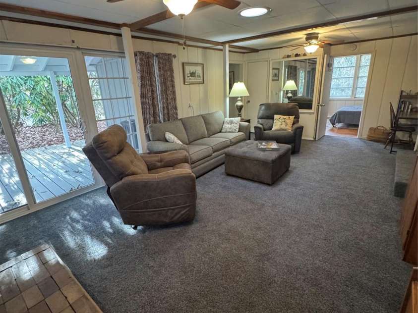 103 Teaberry Lane, Newland, NC 28657.  MLS# CAR4326344, YatesRealty ID 5609. 