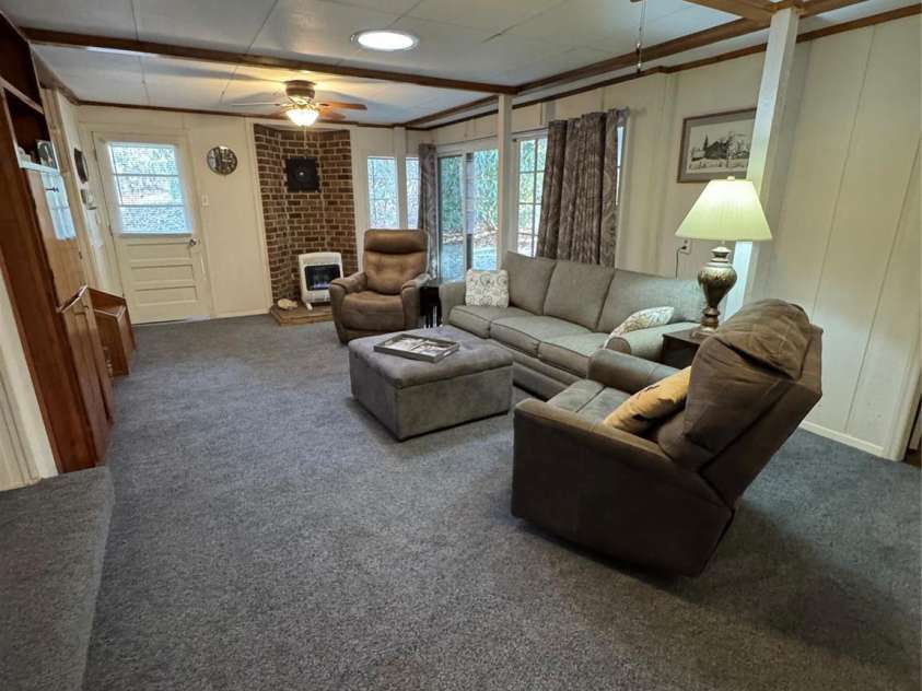 103 Teaberry Lane, Newland, NC 28657.  MLS# CAR4326344, YatesRealty ID 5609. 