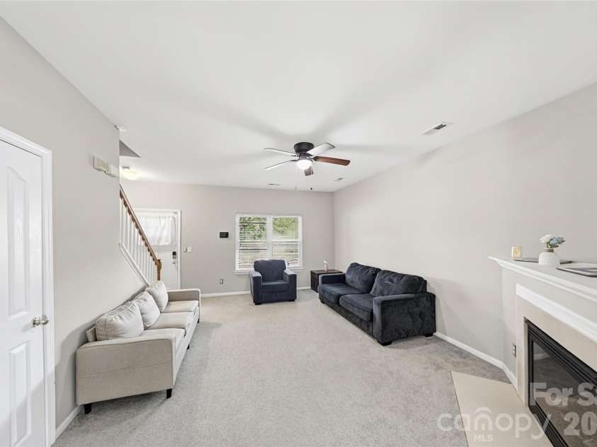 8538 Greenware Trail, Charlotte, NC 28269.  MLS# CAR4433510, YatesRealty ID 56093. 