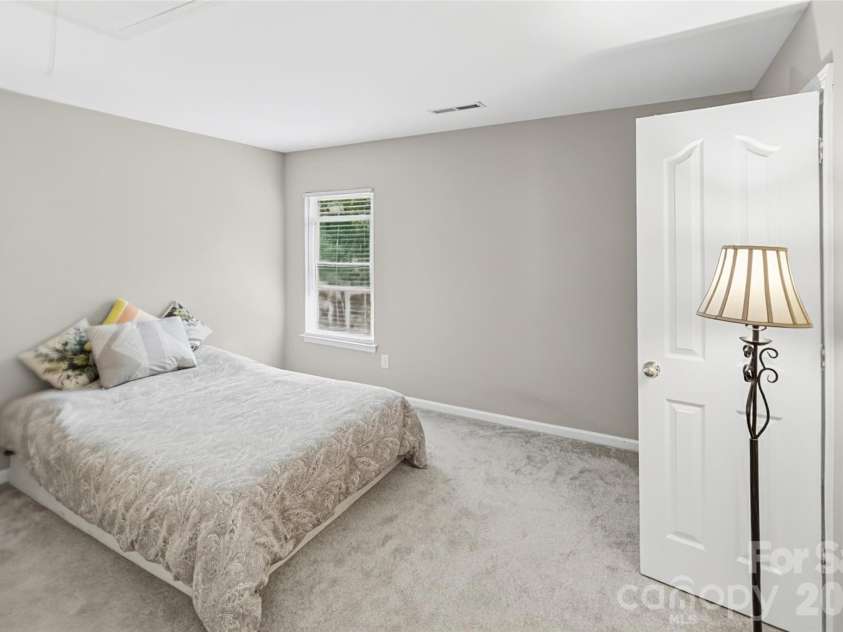 8538 Greenware Trail, Charlotte, NC 28269.  MLS# CAR4433510, YatesRealty ID 56093. 