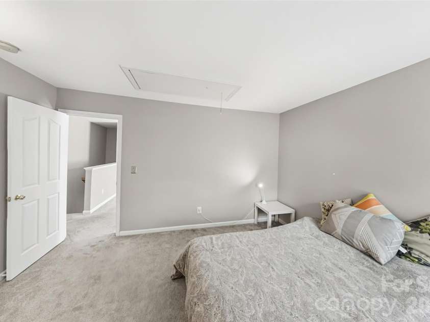 8538 Greenware Trail, Charlotte, NC 28269.  MLS# CAR4433510, YatesRealty ID 56093. 
