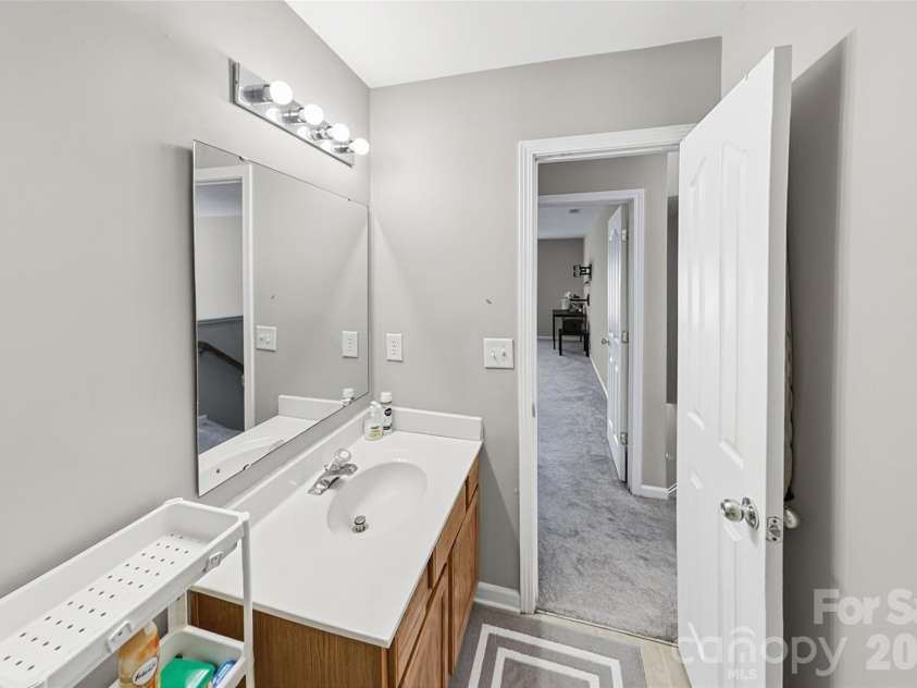 8538 Greenware Trail, Charlotte, NC 28269.  MLS# CAR4433510, YatesRealty ID 56093. 