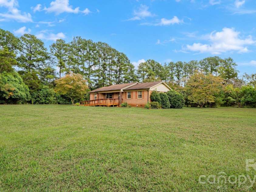 6007 Mooresville Road, Salisbury, NC 28147.  MLS# CAR4433211, YatesRealty ID 56096. 