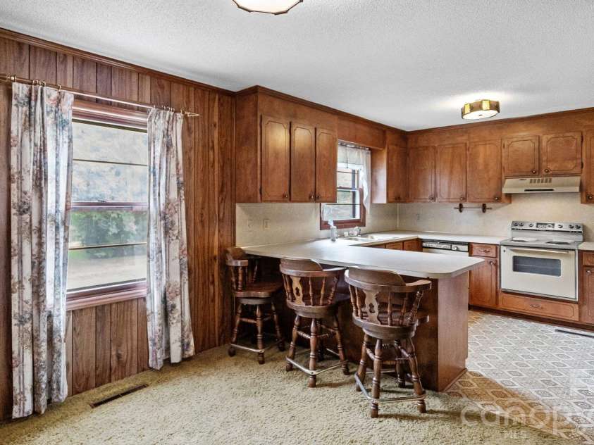 6007 Mooresville Road, Salisbury, NC 28147.  MLS# CAR4433211, YatesRealty ID 56096. 