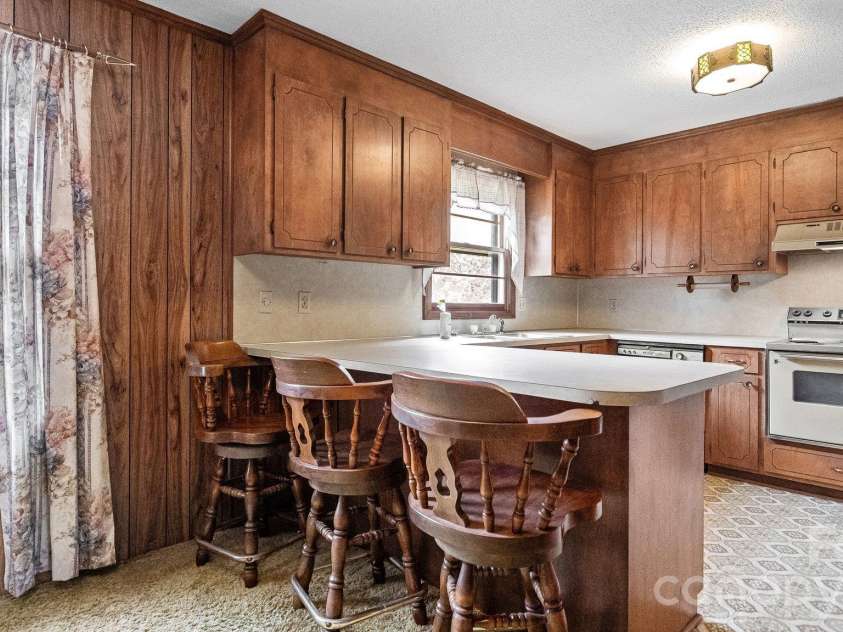 6007 Mooresville Road, Salisbury, NC 28147.  MLS# CAR4433211, YatesRealty ID 56096. 