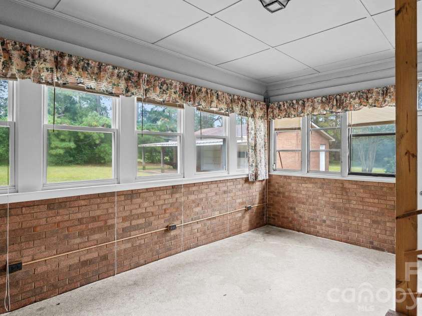 6007 Mooresville Road, Salisbury, NC 28147.  MLS# CAR4433211, YatesRealty ID 56096. 