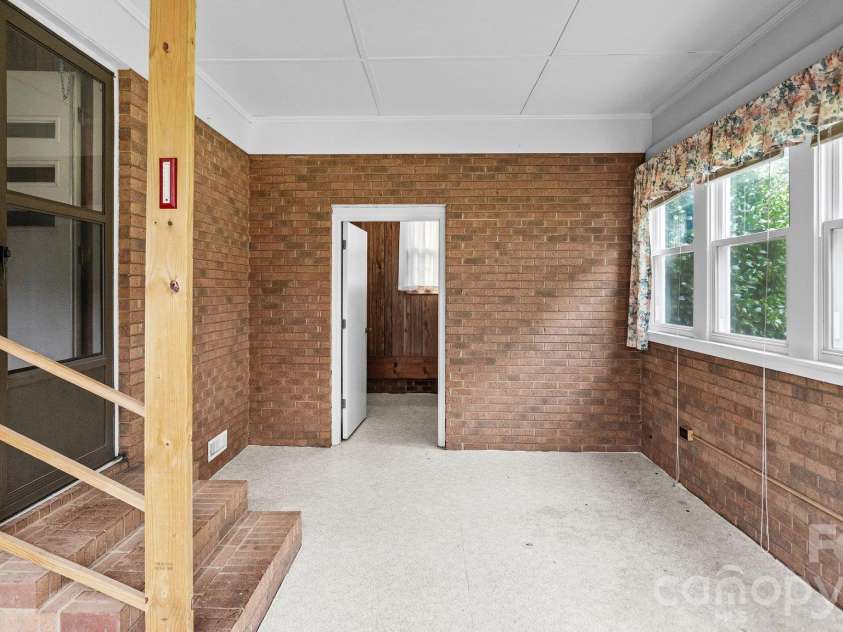 6007 Mooresville Road, Salisbury, NC 28147.  MLS# CAR4433211, YatesRealty ID 56096. 