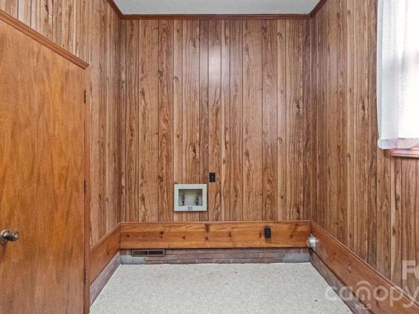 6007 Mooresville Road, Salisbury, NC 28147.  MLS# CAR4433211, YatesRealty ID 56096. 