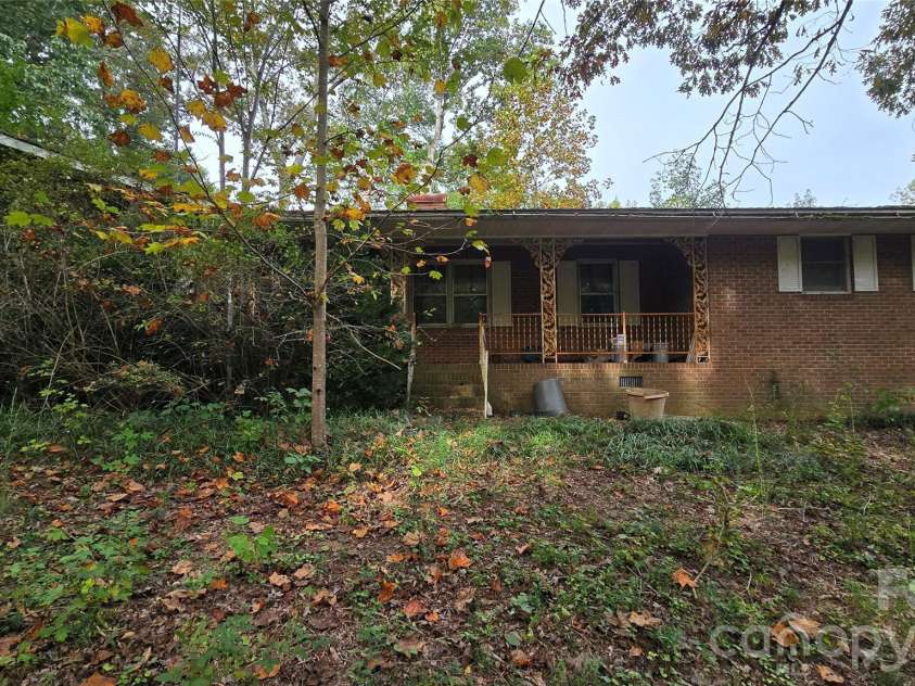330 Brook Circle, Salisbury, NC 28147.  MLS# CAR4433551, YatesRealty ID 56099. 