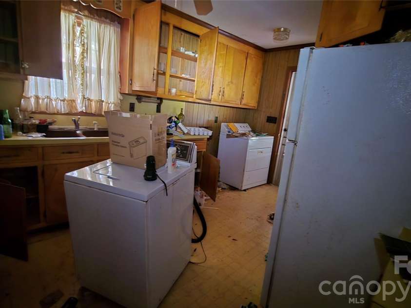 330 Brook Circle, Salisbury, NC 28147.  MLS# CAR4433551, YatesRealty ID 56099. 