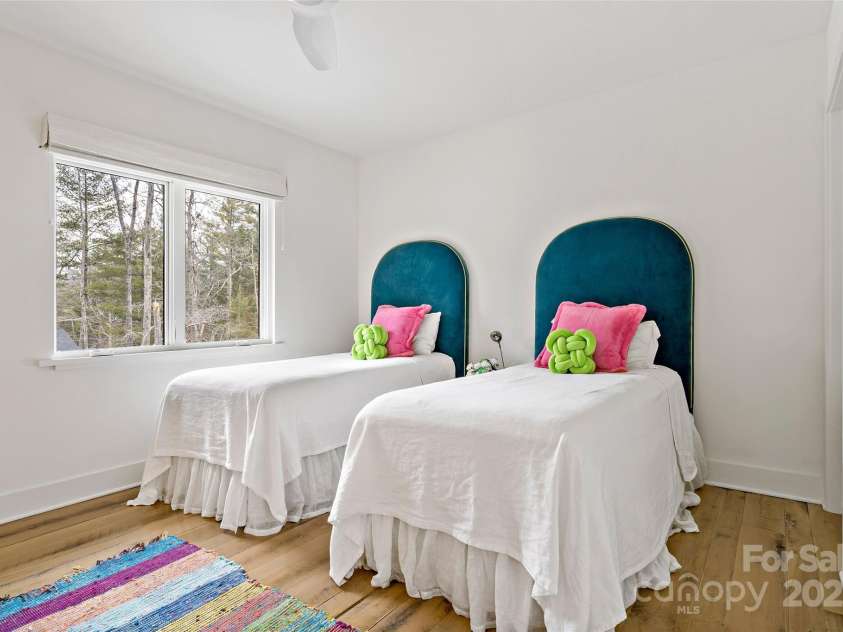27 Hawberry Court, Asheville, NC 28805.  MLS# CAR4216829, YatesRealty ID 561. 
