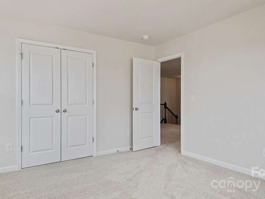 607 Fox Cove Road, Hendersonville, NC 28792.  MLS# CAR4241351, YatesRealty ID 5610. Photos are representative