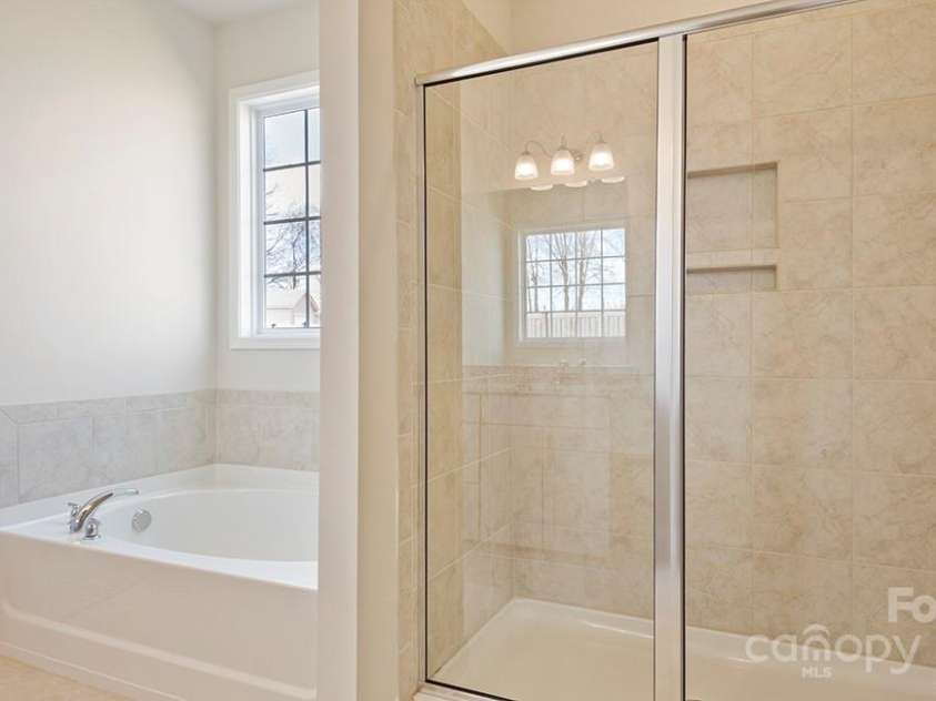 607 Fox Cove Road, Hendersonville, NC 28792.  MLS# CAR4241351, YatesRealty ID 5610. Photos are representative