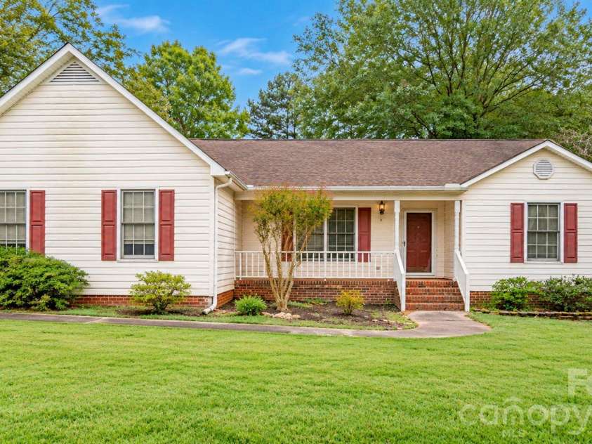 6009 Mooresville Road, Salisbury, NC 28147.  MLS# CAR4433216, YatesRealty ID 56100. 