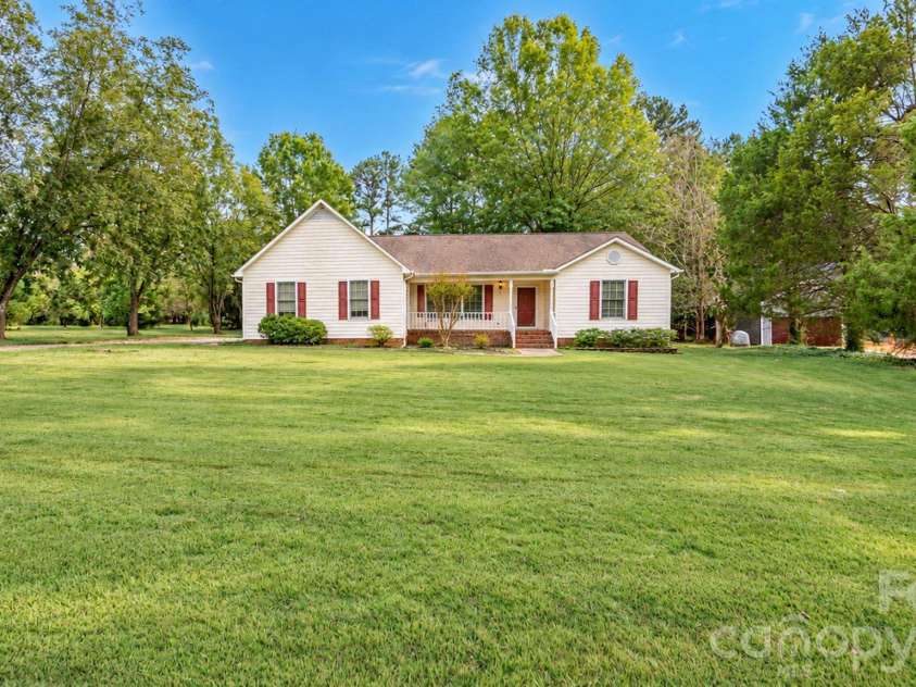 6009 Mooresville Road, Salisbury, NC 28147.  MLS# CAR4433216, YatesRealty ID 56100. 