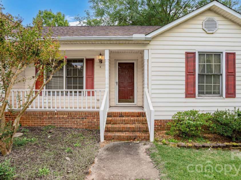6009 Mooresville Road, Salisbury, NC 28147.  MLS# CAR4433216, YatesRealty ID 56100. 