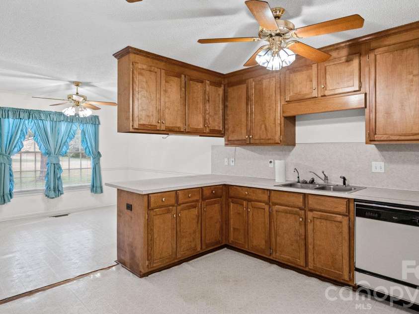 6009 Mooresville Road, Salisbury, NC 28147.  MLS# CAR4433216, YatesRealty ID 56100. 