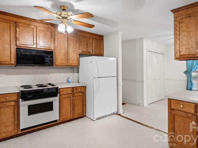 6009 Mooresville Road, Salisbury, NC 28147.  MLS# CAR4433216, YatesRealty ID 56100. 