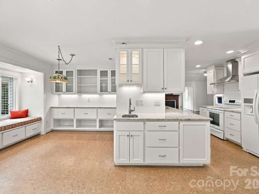 4036 Will Proctor Street, Denver, NC 28037.  MLS# CAR4429272, YatesRealty ID 56101. Breakfast nook adjacent to galley kitchen