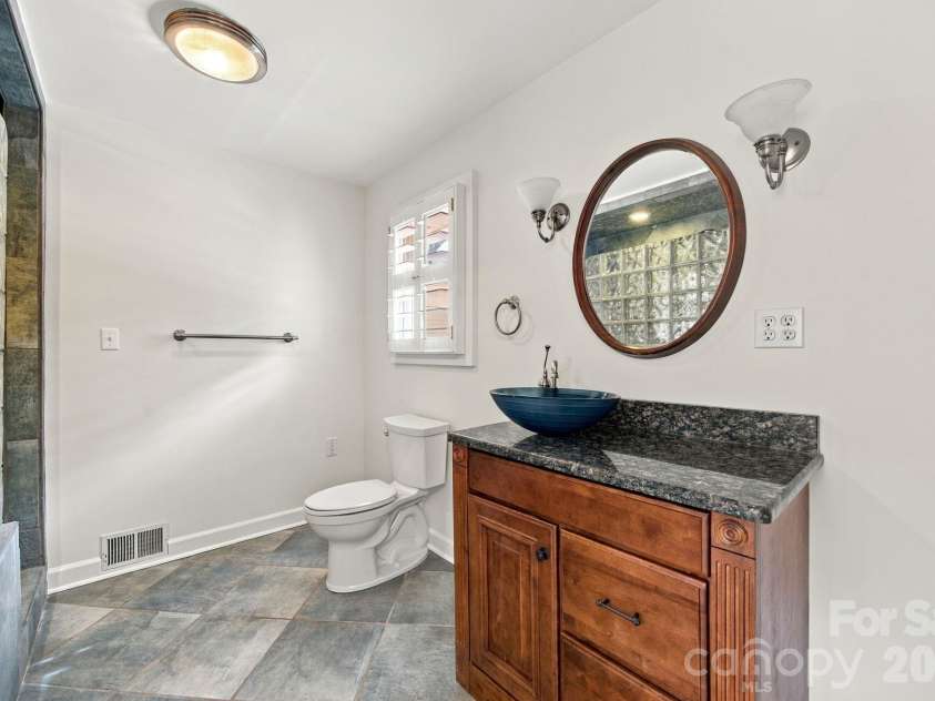 4036 Will Proctor Street, Denver, NC 28037.  MLS# CAR4429272, YatesRealty ID 56101. Upstairs Full Bath #2