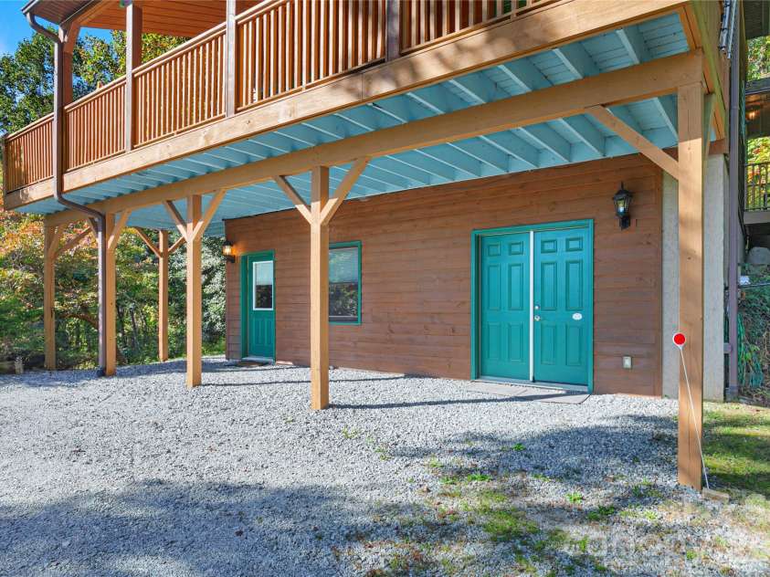 373 Lynn Crest Drive, Brevard, NC 28712.  MLS# CAR4432927, YatesRealty ID 56102. 