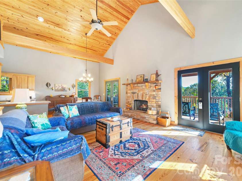 373 Lynn Crest Drive, Brevard, NC 28712.  MLS# CAR4432927, YatesRealty ID 56102. 