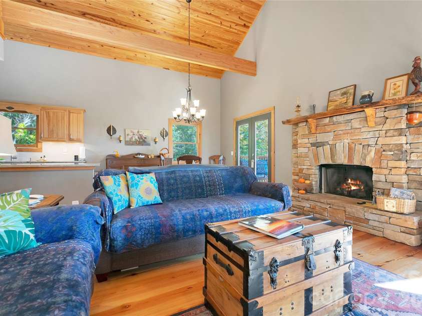 373 Lynn Crest Drive, Brevard, NC 28712.  MLS# CAR4432927, YatesRealty ID 56102. 