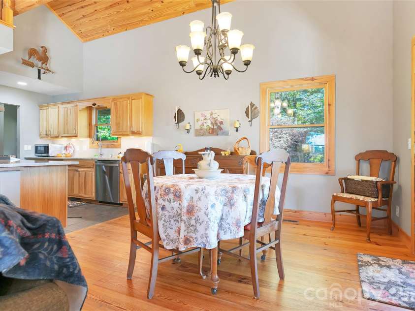 373 Lynn Crest Drive, Brevard, NC 28712.  MLS# CAR4432927, YatesRealty ID 56102. 