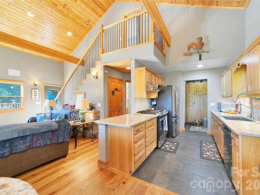 373 Lynn Crest Drive, Brevard, NC 28712.  MLS# CAR4432927, YatesRealty ID 56102. 