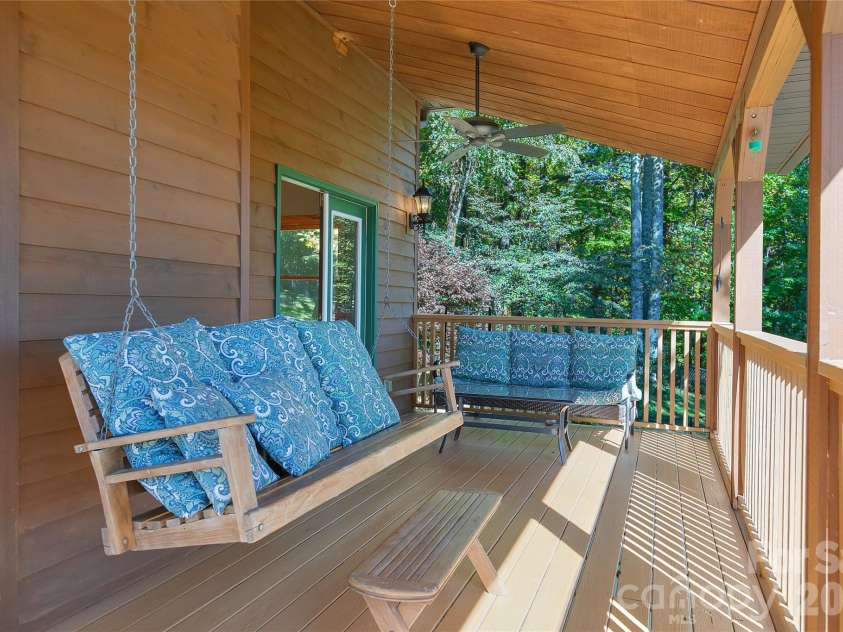 373 Lynn Crest Drive, Brevard, NC 28712.  MLS# CAR4432927, YatesRealty ID 56102. 