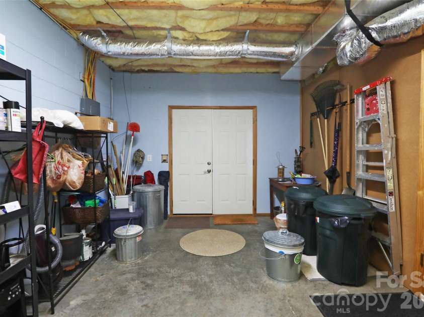373 Lynn Crest Drive, Brevard, NC 28712.  MLS# CAR4432927, YatesRealty ID 56102. 