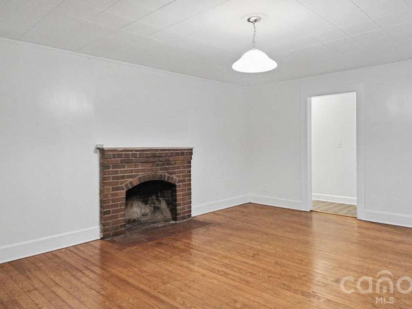 1207 4th Avenue, Gastonia, NC 28052.  MLS# CAR4433154, YatesRealty ID 56103. 