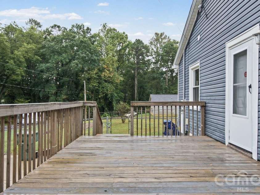 1207 4th Avenue, Gastonia, NC 28052.  MLS# CAR4433154, YatesRealty ID 56103. 