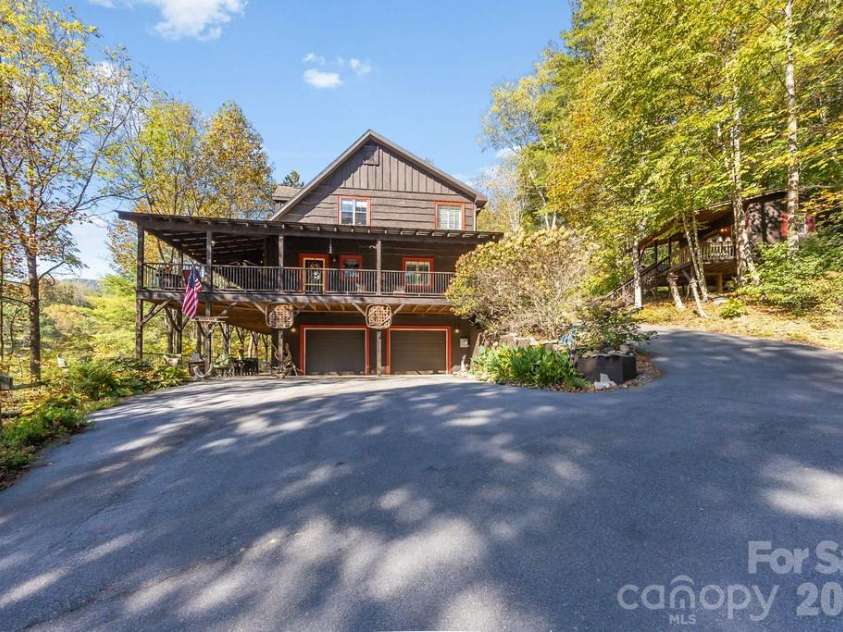 111 Elkhound Road, Waynesville, NC 28785.  MLS# CAR4433122, YatesRealty ID 56104. 