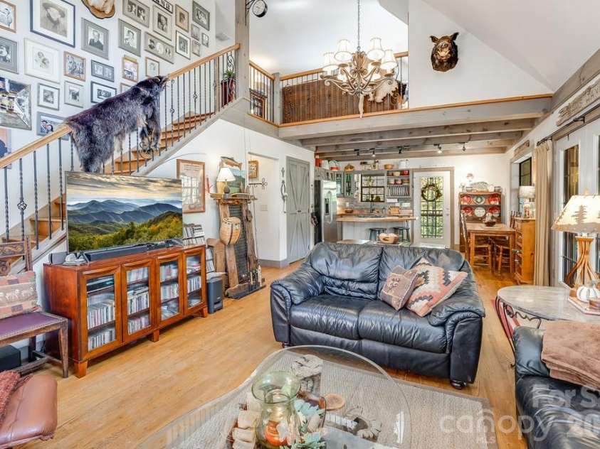111 Elkhound Road, Waynesville, NC 28785.  MLS# CAR4433122, YatesRealty ID 56104. 