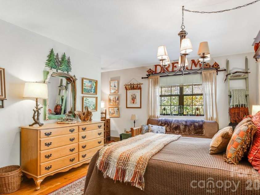 111 Elkhound Road, Waynesville, NC 28785.  MLS# CAR4433122, YatesRealty ID 56104. Upper Level Bedroom 2