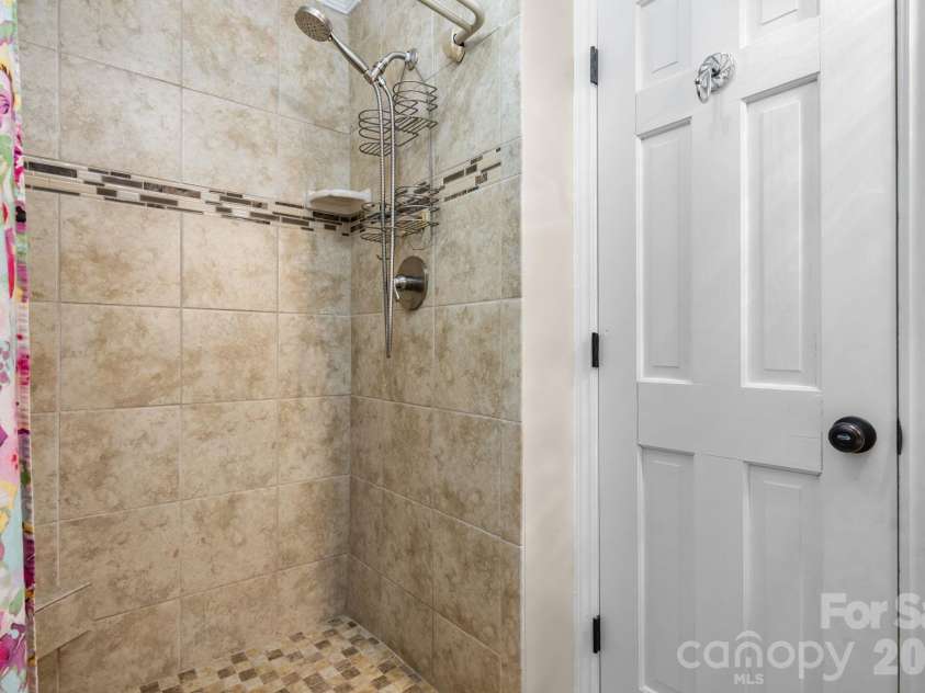 2786 Byrd Road, Morganton, NC 28655.  MLS# CAR4433345, YatesRealty ID 56105. 