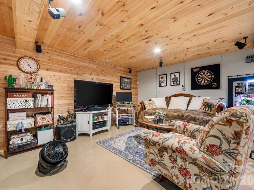 2786 Byrd Road, Morganton, NC 28655.  MLS# CAR4433345, YatesRealty ID 56105. 