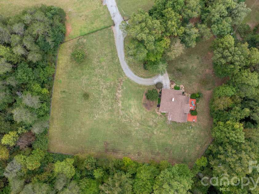 2786 Byrd Road, Morganton, NC 28655.  MLS# CAR4433345, YatesRealty ID 56105. 