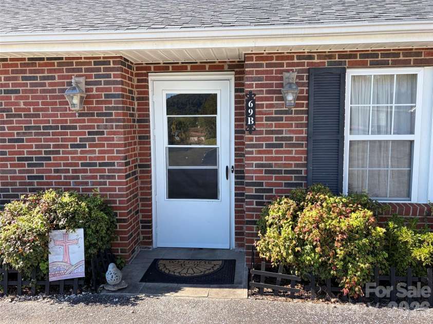 69 B Buena Vista Ridge, Marion, NC 28752.  MLS# CAR4433164, YatesRealty ID 56106. 