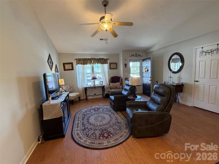 69 B Buena Vista Ridge, Marion, NC 28752.  MLS# CAR4433164, YatesRealty ID 56106. 